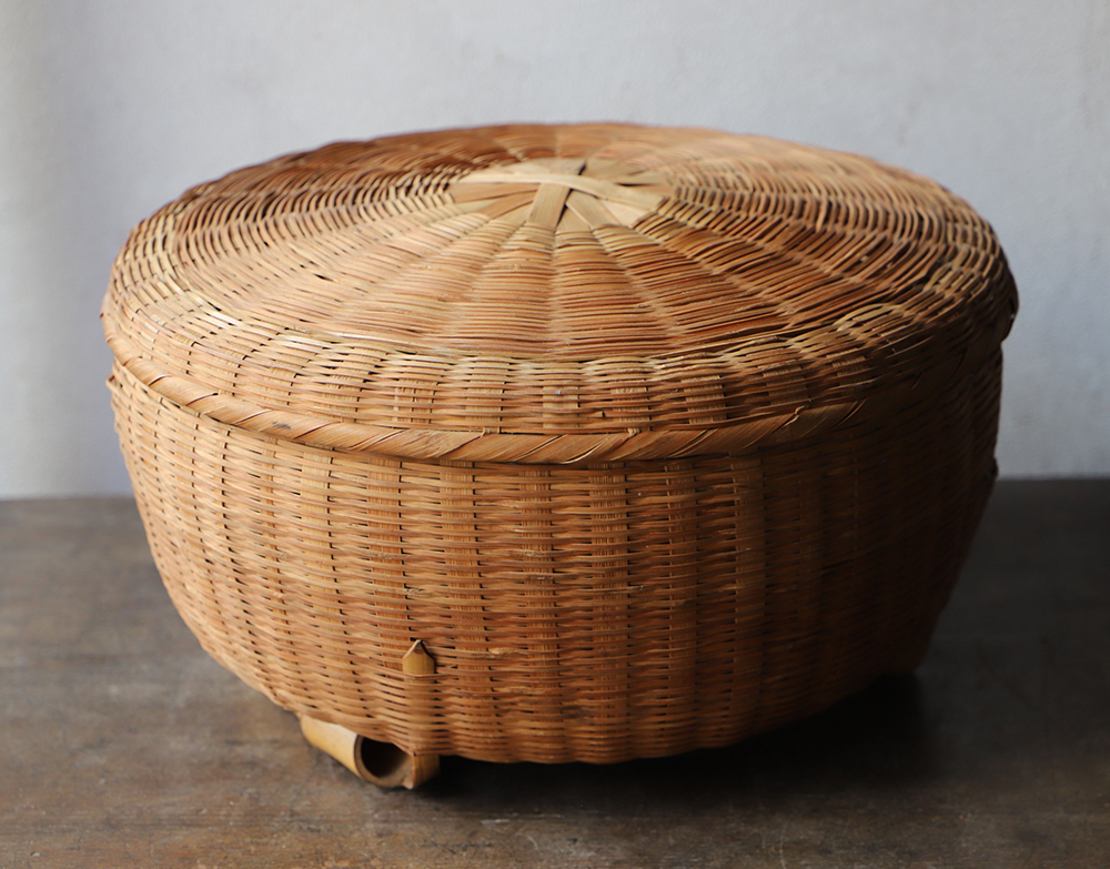 大きな竹製飯籠 | ｜古家具、古民具、民藝、和食器等の通販 古道具 